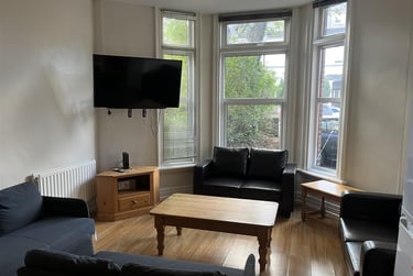 6 bed flat, George House, Jesmond, Newcastle, NE22AL - Image 2